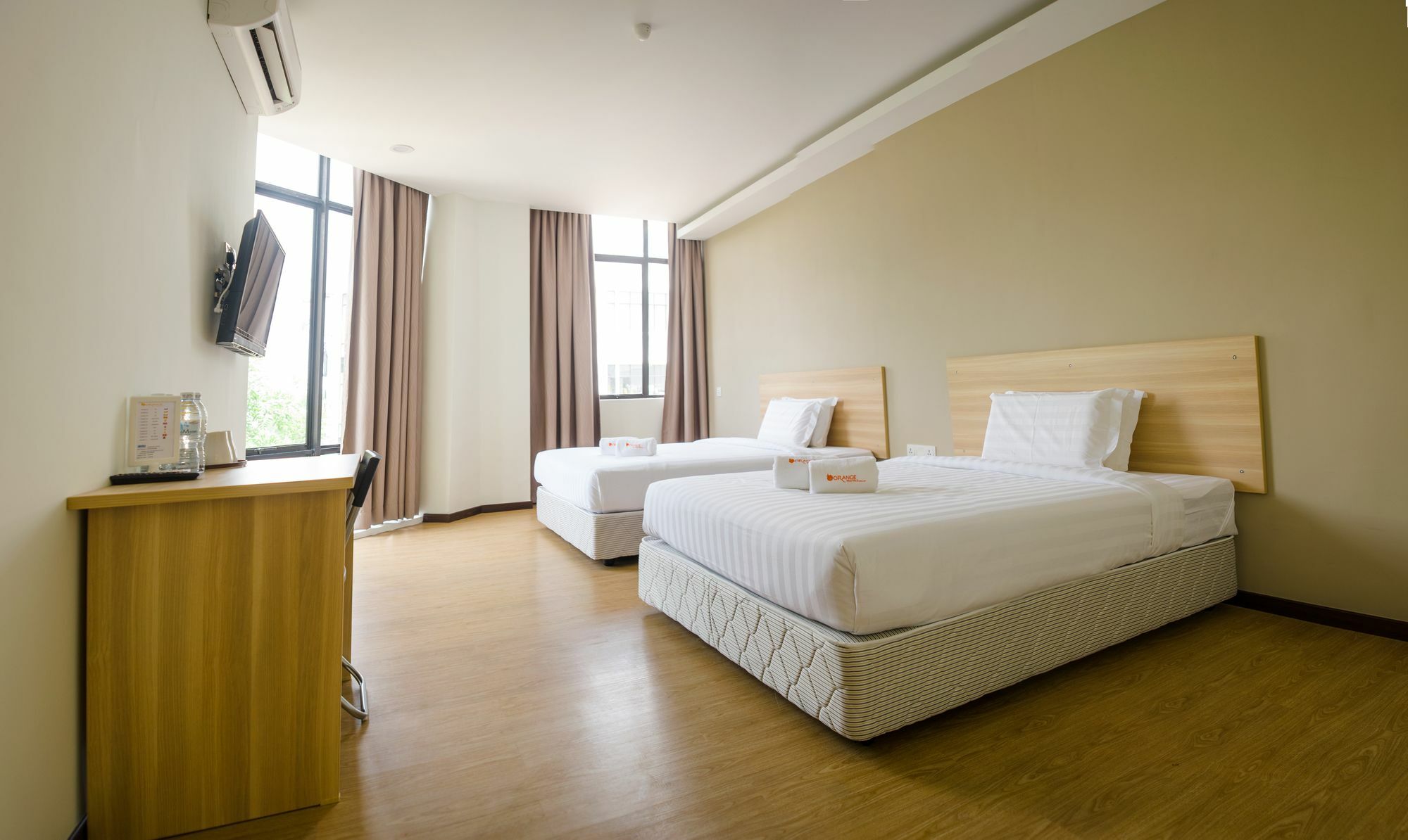 1Orange Hotel Sri Petaling Kuala Lumpur Exteriör bild